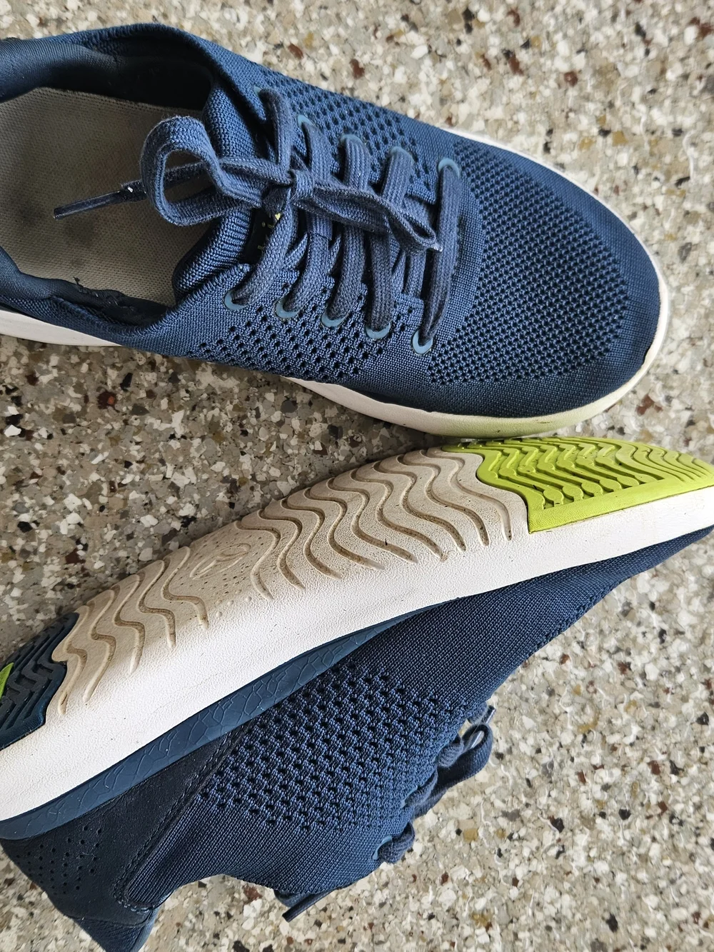 Men's Navy Knit Athletic Sneakers with White Sole and Lime Accent